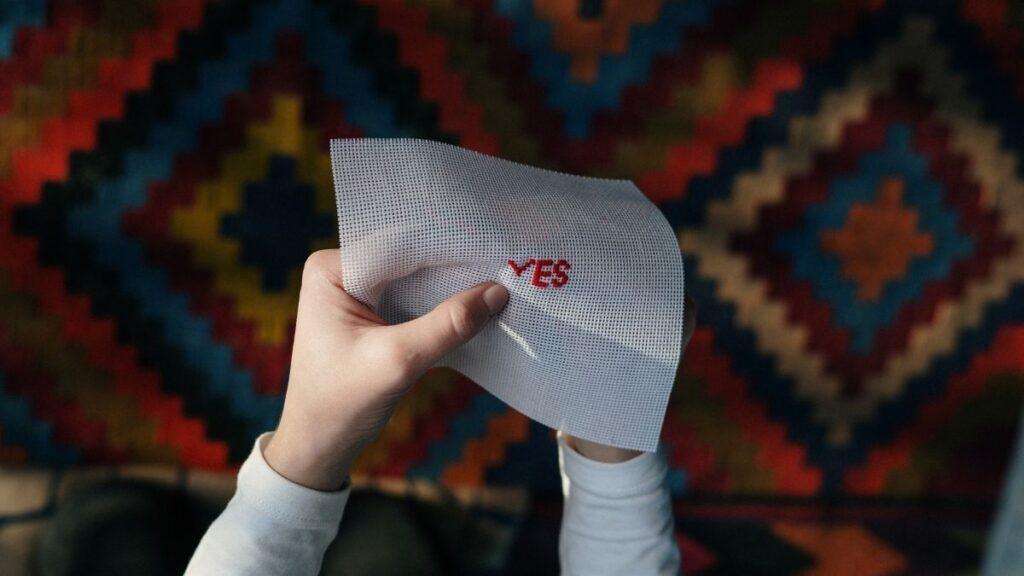 A simple embroidery template with the word YES