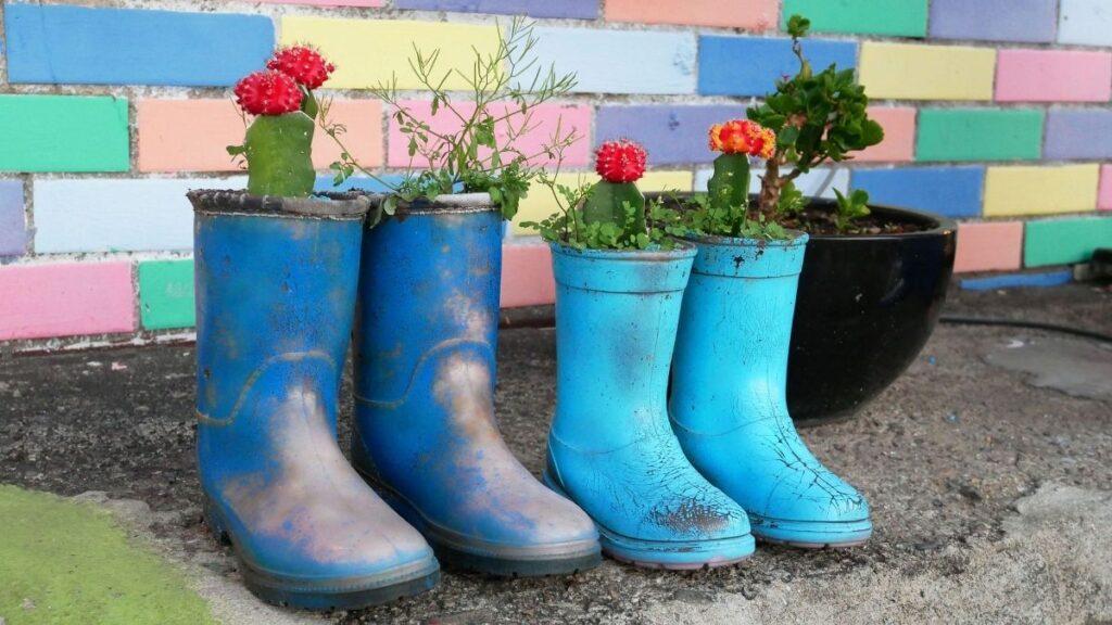 DIY planters made from old wellington boots
