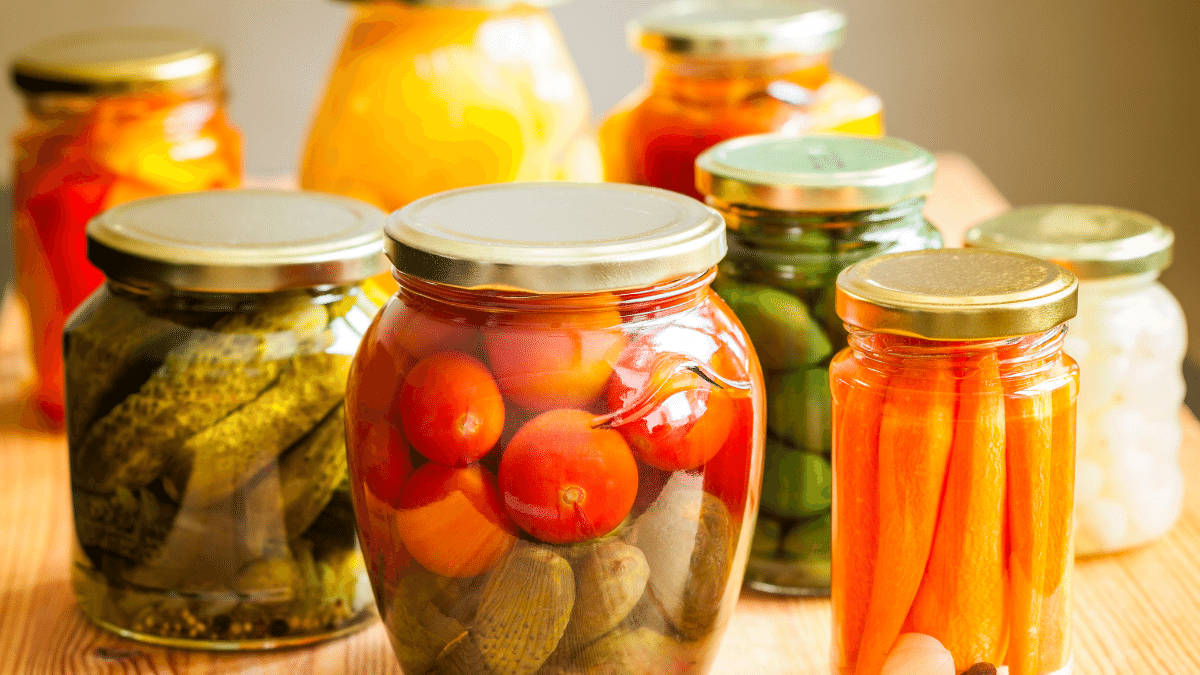 different types of canning jars in various sizes