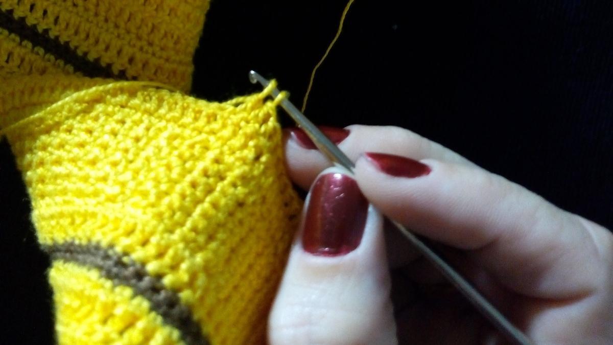 How To Crochet One Handed
